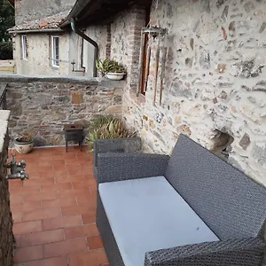 Attic With Balcony At Del Capo Bauernhof Capannori