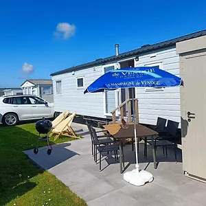 Caravan Aan Zee Arnani Camping Middelkerke